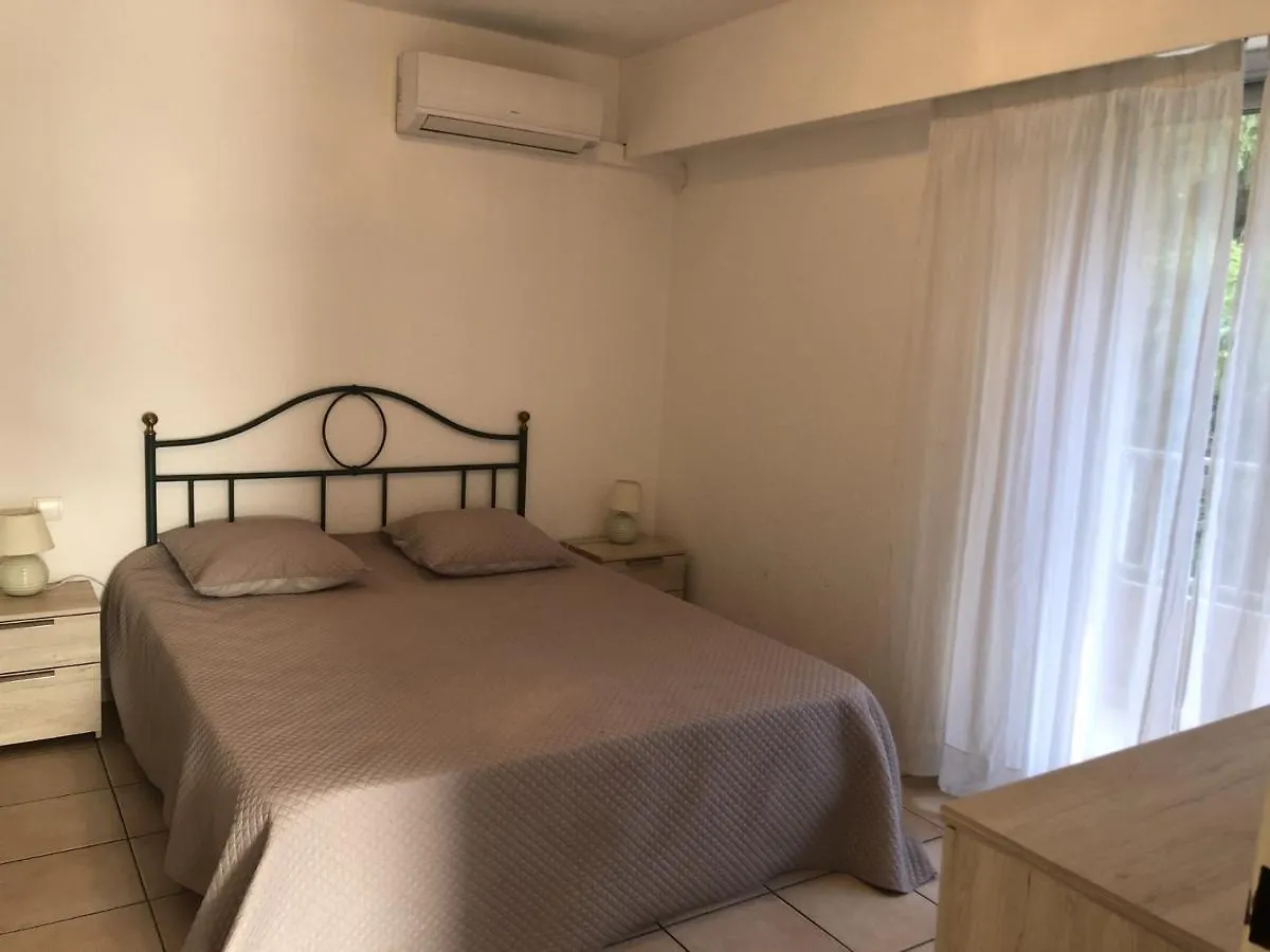 Appartement Saint-Raphaël, 2 pièces, 4 personnes - FR-1-466A-3 0*,  France
